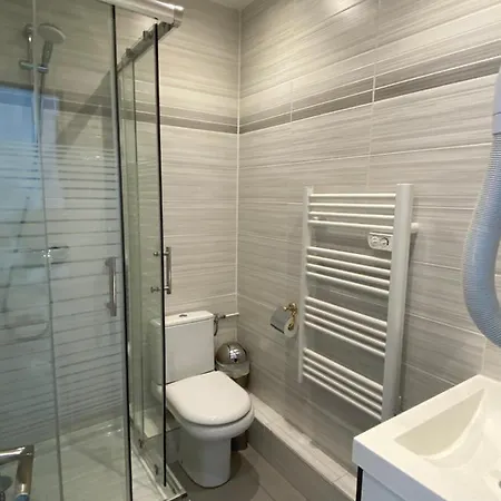Lutetia Otel 2*
