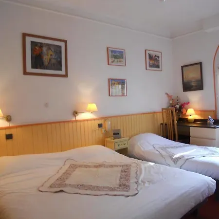 Otel Lutetia 2*